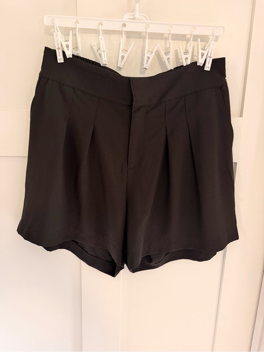 Torrid Black High-Waist Pleated Women's Shorts